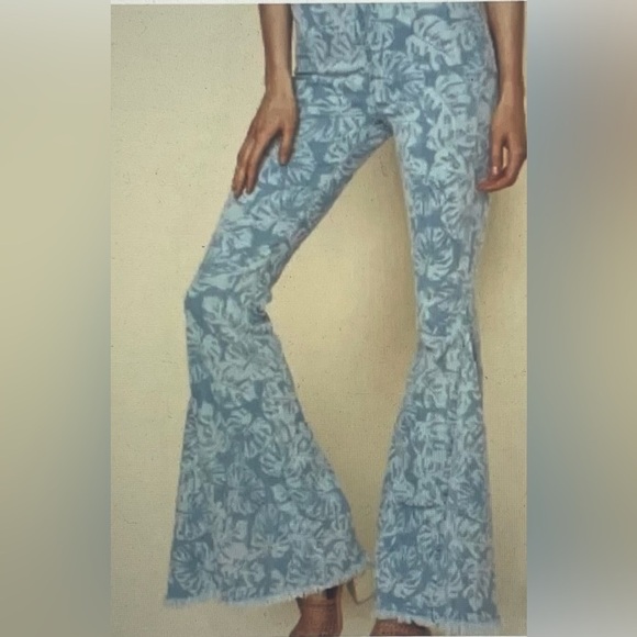Show me your Mumu Blue jeans wide leg bell bottom Berkeley Bells small f… - Picture 1 of 11